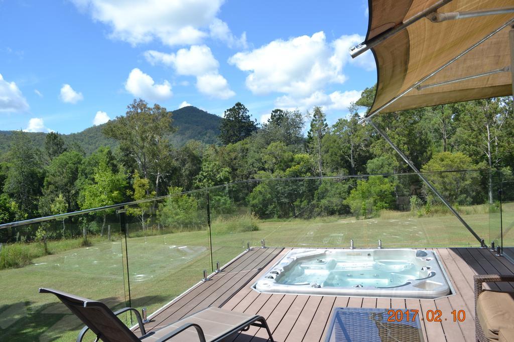 Tuckers Retreat Hotel Canungra Bagian luar foto